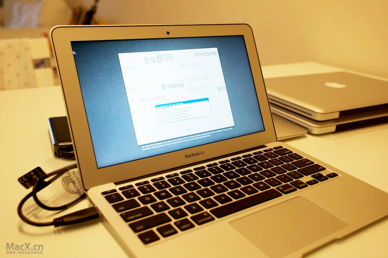 2012年 苹果笔记本对比测评 macbook air \/ macbook pro 新款对比测评(多图)_笔记本_硬件教程_脚本之家