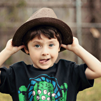 00后小帅哥的天真头像_街角的回忆う_QQ欧美