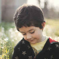 00后小帅哥的天真头像_街角的回忆う_QQ欧美