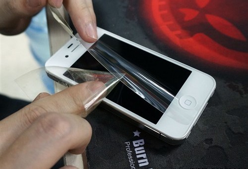 iphone5s贴膜教程+手动为自己的iphone5s贴膜图解