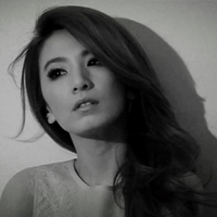 阿宝色清新带字女生头像 魅眸我心依旧