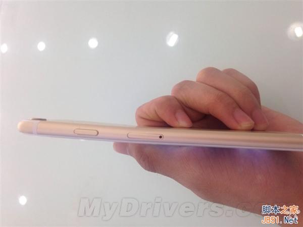 太悲剧了!iPhone 6国行到手一天后摔弯了!_手