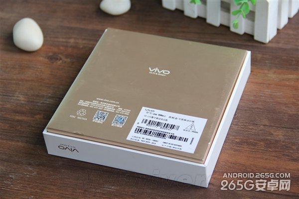 vivo X5Max开箱图赏:比耳机还细!