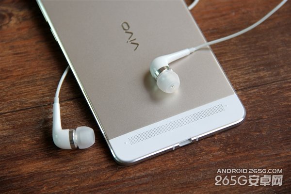 vivo X5Max开箱图赏:比耳机还细!