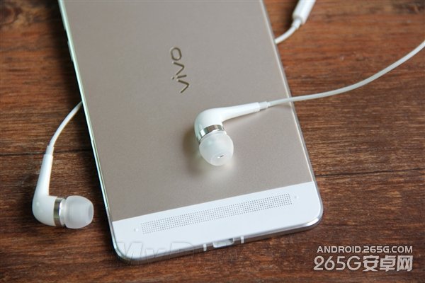 vivo X5Max开箱图赏:比耳机还细!