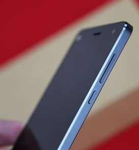 小米4边框的难点在于倒角亮边