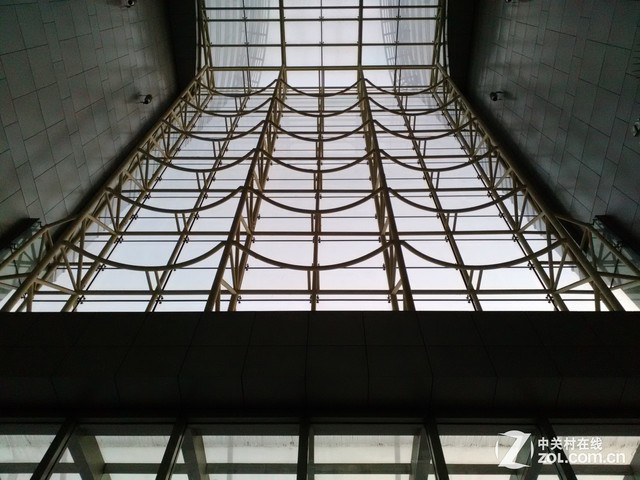 PhoneԾ:ELIFE S5.1ԱiPhone6 