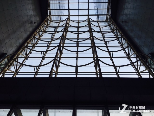 PhoneԾ:ELIFE S5.1ԱiPhone6 