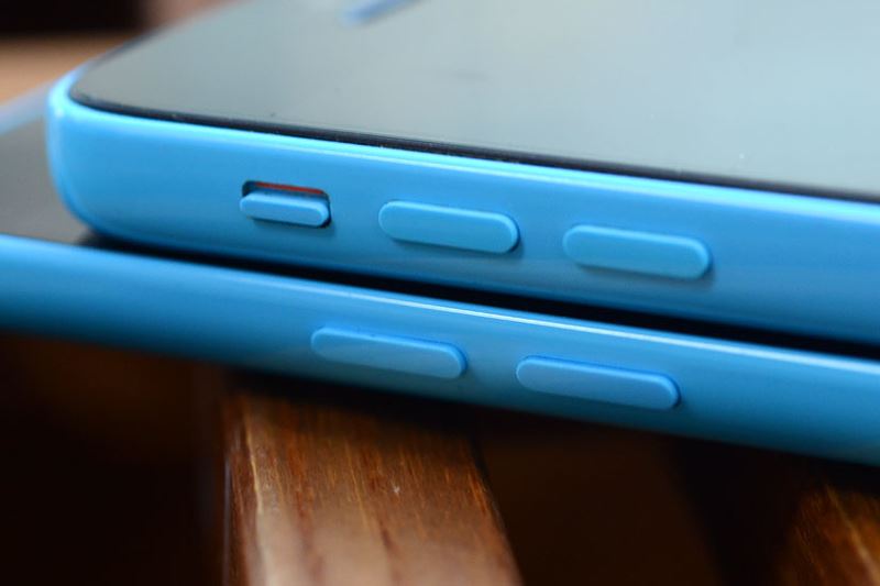 太像了!魅蓝Note和iPhone5C外观细节对比