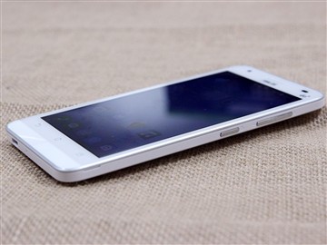 智能桌面更省事 全新华硕飞马手机评测