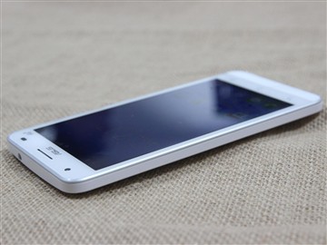 智能桌面更省事 全新华硕飞马手机评测