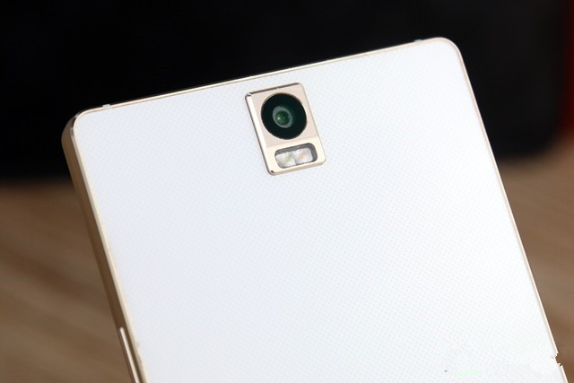 玻璃恋上金属 年度旗舰大神X7评测首发