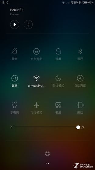 玻璃"碰"玻璃 锤子T1/小米Note对比评测