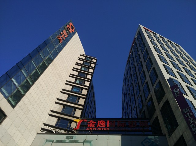 玻璃"碰"玻璃 锤子T1/小米Note对比评测