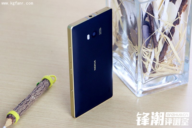 Lumia 930黄金版评测 诺基亚Lumia 930流金典