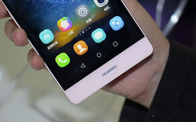 ɫ汾ȥɫɫĻͱ߿뵽һʹ֮ӵޱ߿ӾЧͬʱĻеöⰴȻѡأҲǻΪEmotion UIɫ֮һ