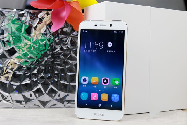 SUGAR2手机评测:136颗宝石镶嵌 美极了