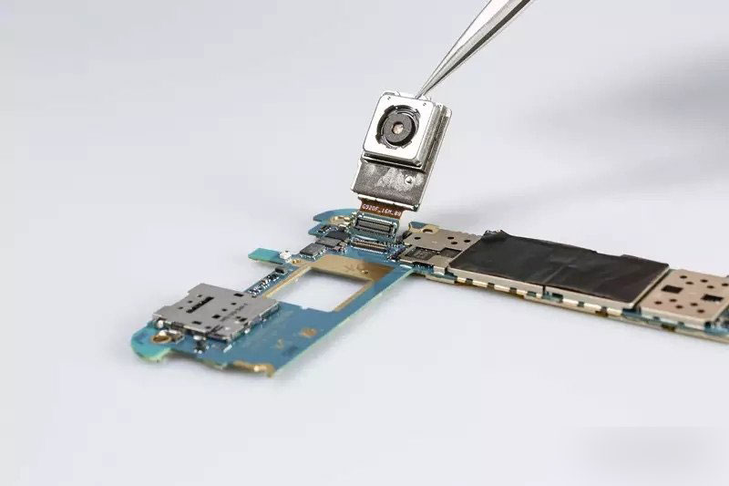 王自如拆解Galaxy S6 Edge:曲面屏秘密揭晓