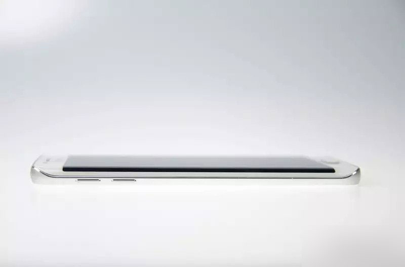 王自如拆解Galaxy S6 Edge:曲面屏秘密揭晓