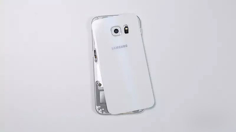 王自如拆解Galaxy S6 Edge:曲面屏秘密揭晓