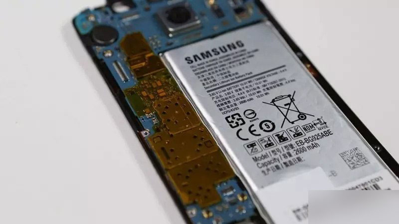 王自如拆解Galaxy S6 Edge:曲面屏秘密揭晓