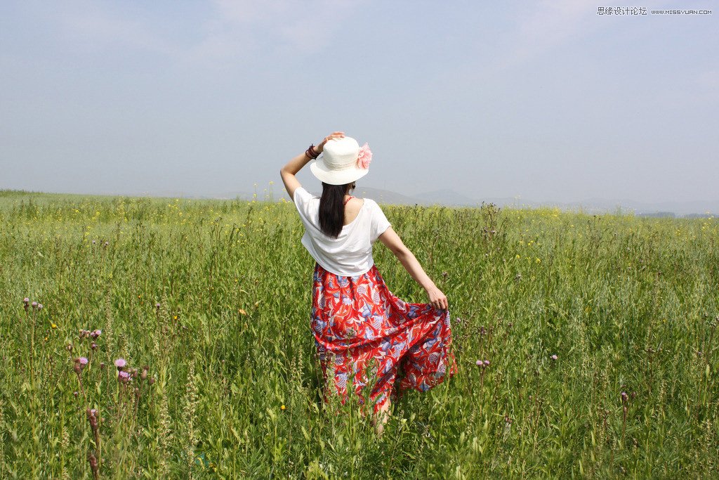 Photoshop调出早晨雾蒙蒙效果的外景人像