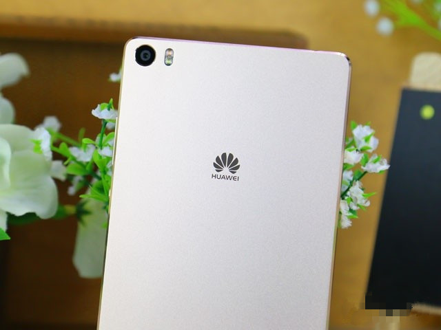 Pϵ׿6.8Ӣ ΪP8maxײ 