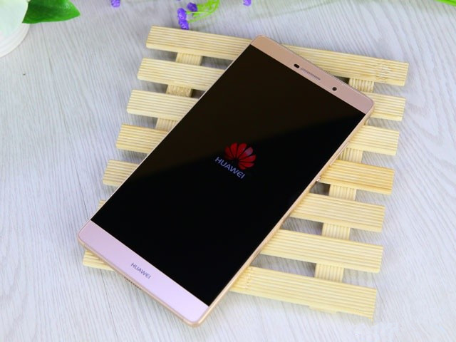 Pϵ׿6.8Ӣ ΪP8maxײ 