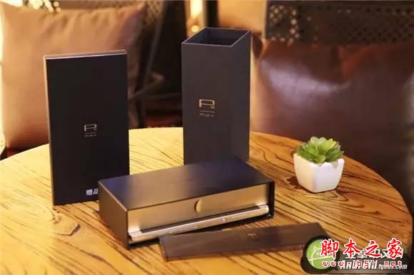 搭载6.8英寸极限黄金比例屏幕 华为P8max评测