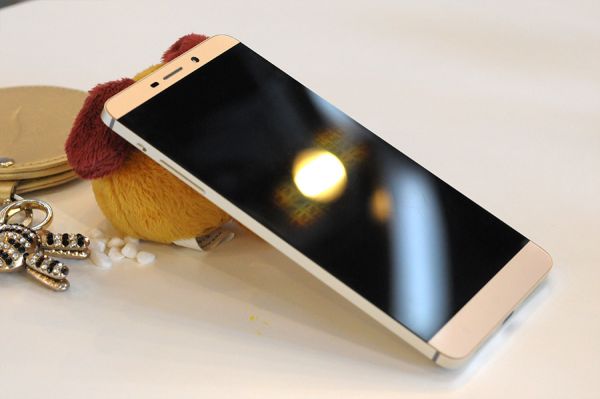 乐Max土豪金好看吗?乐视超级手机Max金色版