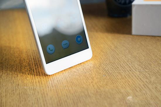 如何在千元机中找情怀 坚果手机上手评测