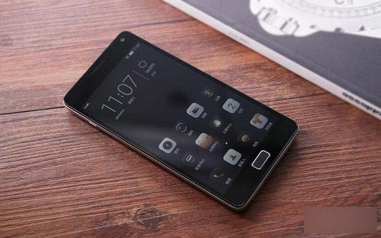 联想P1评测:长续航64位八核智能强机