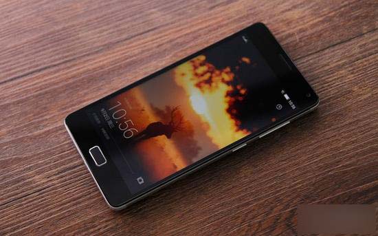 联想P1评测:长续航64位八核智能强机