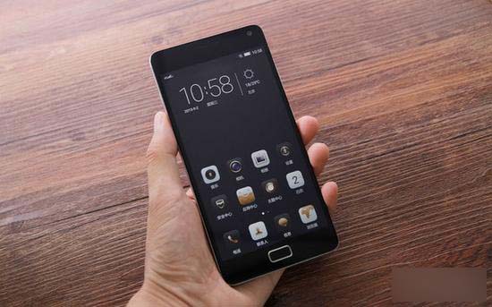 联想P1评测:长续航64位八核智能强机