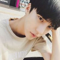 2015心情不好的男生落寞头像 孤独落寞的男生