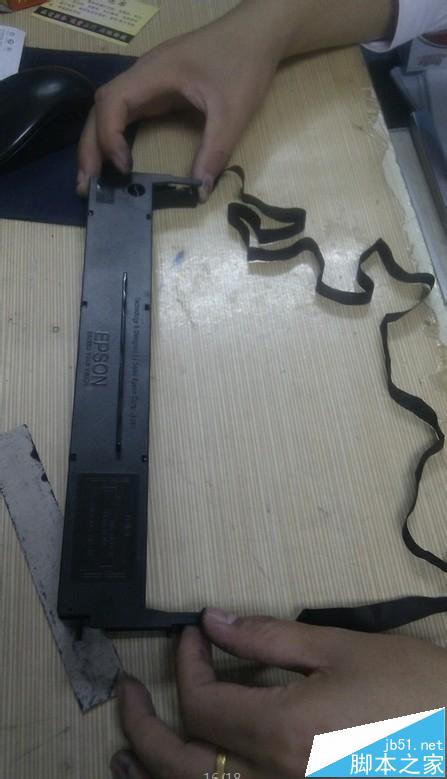 针式打印机怎么更换色带芯? 打印机色带芯安装