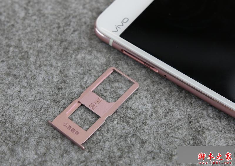 当然不要忘记把卡槽取出。