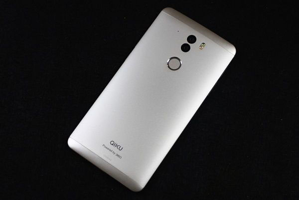 全金属机身 360奇酷手机极客版外观评测