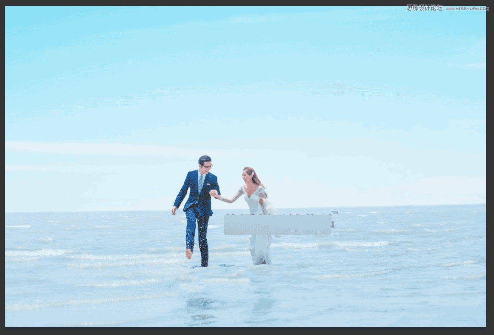 Photoshop调出海边婚片蓝色通透效果图,PS教程,思缘教程网