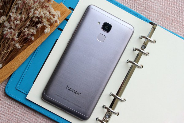 魅蓝Note3和荣耀5C哪个好 荣耀5c与魅蓝note