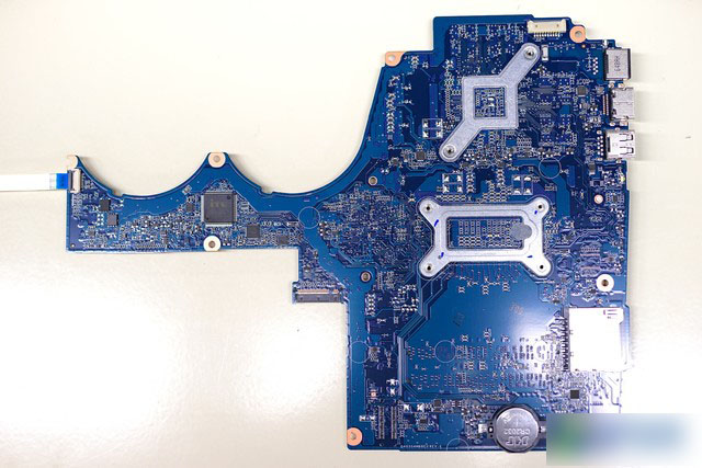 做工散热都非常优秀 惠普暗影精灵II笔记本拆机