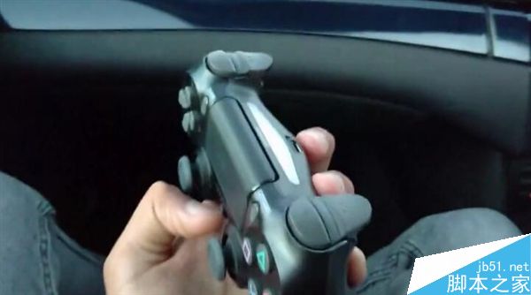 PS Neo手柄视频曝光:触摸板部分新增一个呼吸