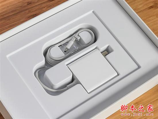 小米笔记本Air 12金色版好看吗?小米笔记本Air 12金色版详细评测图赏_笔记本_硬件教程_脚本之家