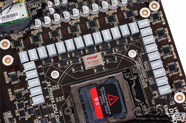 主板和显卡的供电模块由什么元件组成? CPU\/