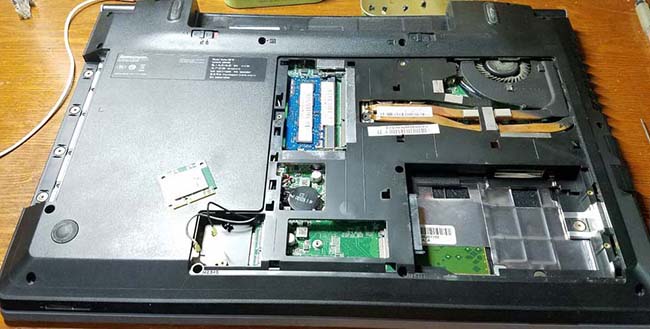 联想M5400笔记本怎么拆机清理内部灰尘?_笔记本