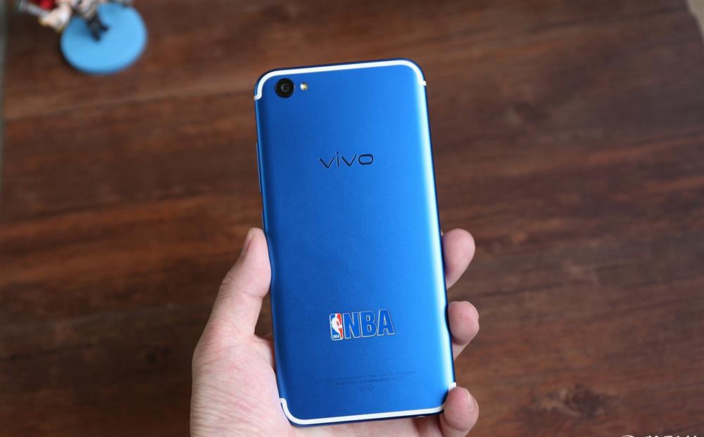 vivo X9活力蓝定制版开箱图赏:这配色骚气(7/24)