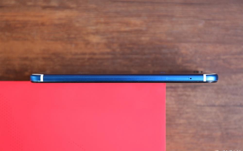 vivo X9活力蓝定制版开箱图赏:这配色骚气(13/24)