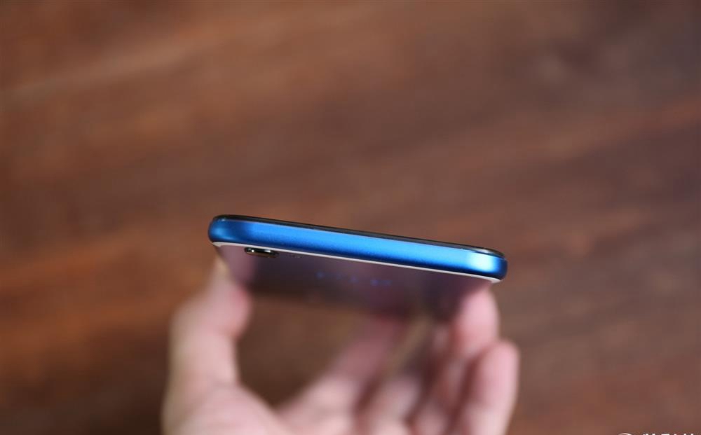 vivo X9活力蓝定制版开箱图赏:这配色骚气(18/24)