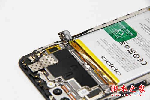 OPPO R11怎么打开后盖 oppo r11拆后盖换电