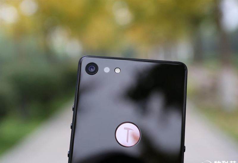 坚果Pro2碳黑色好看吗?锤子坚果Pro2碳黑色版